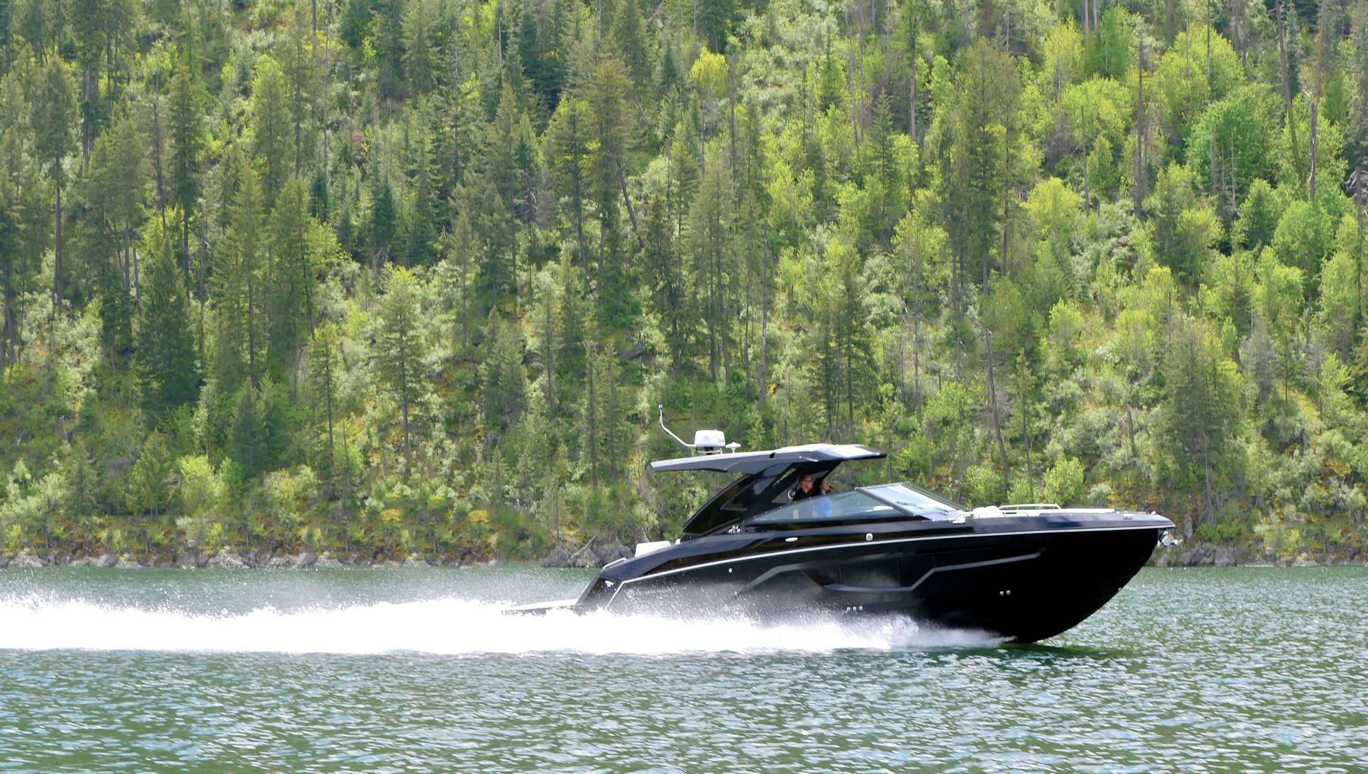 2022 Cruisers Yachts 34 GLS