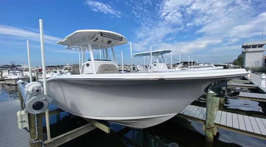 2022 Sea Pro 259 Center Console