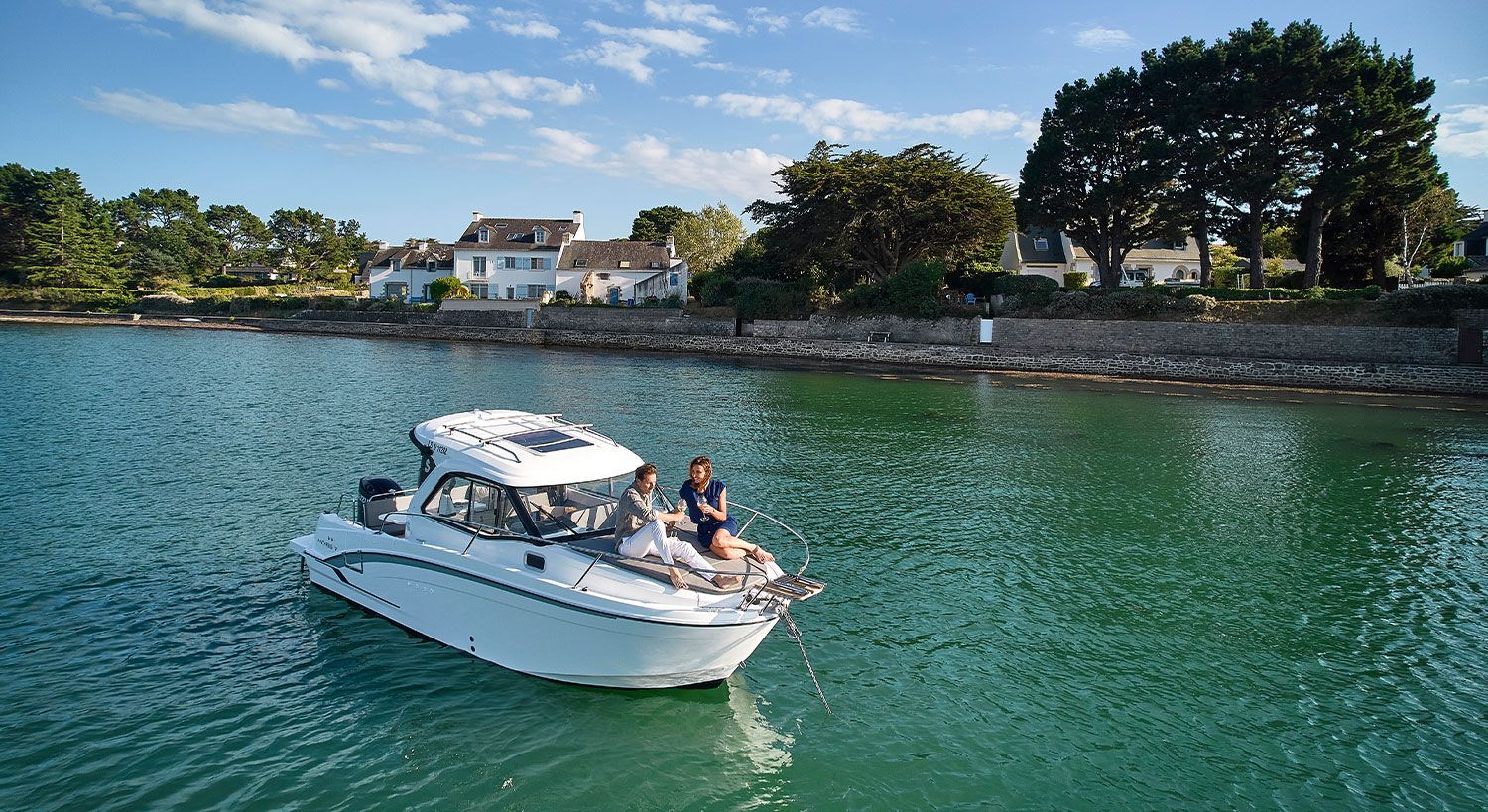 2020 Beneteau Antares 7