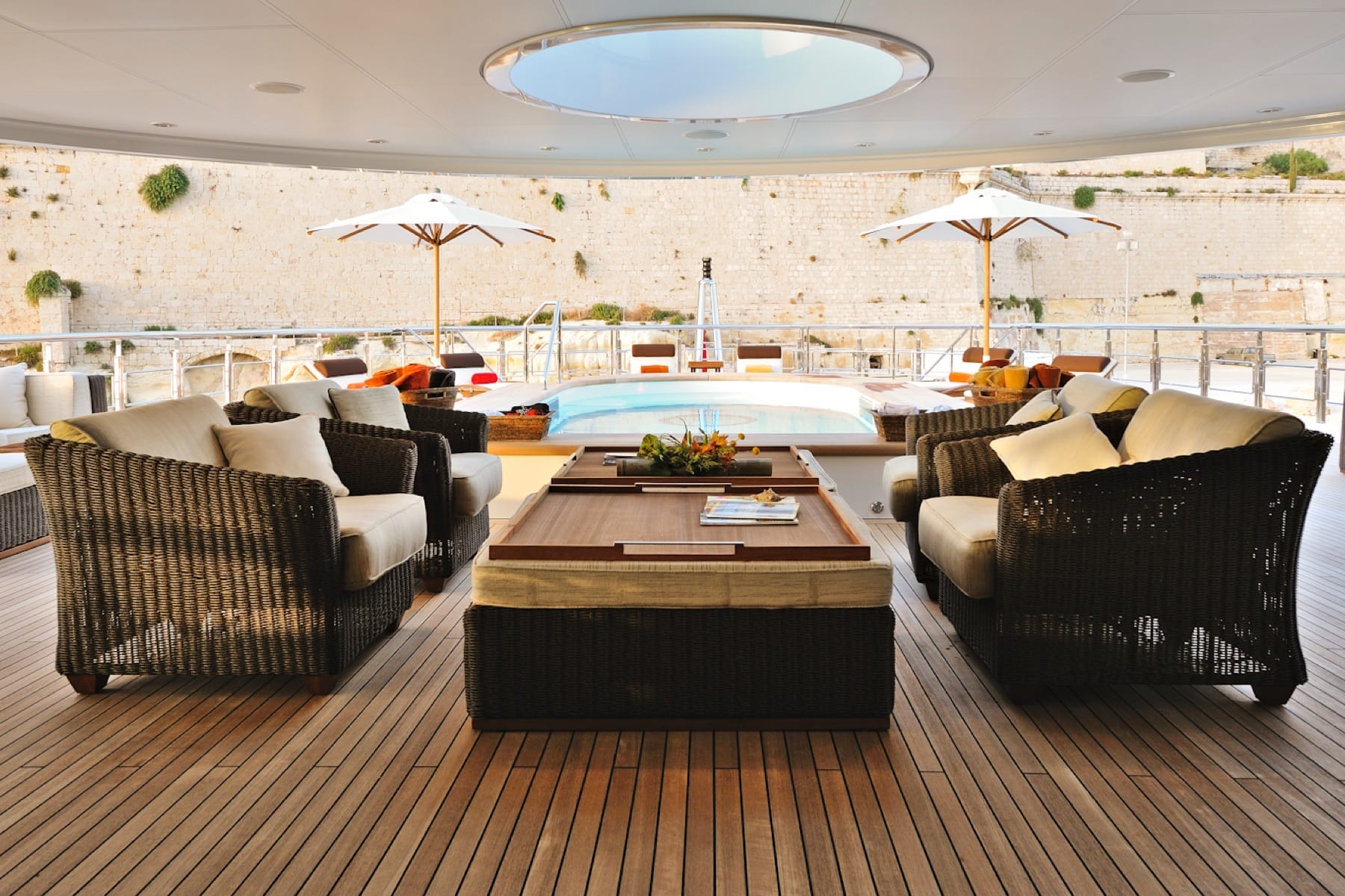 2009 Oceanco Vibrant Curiosity