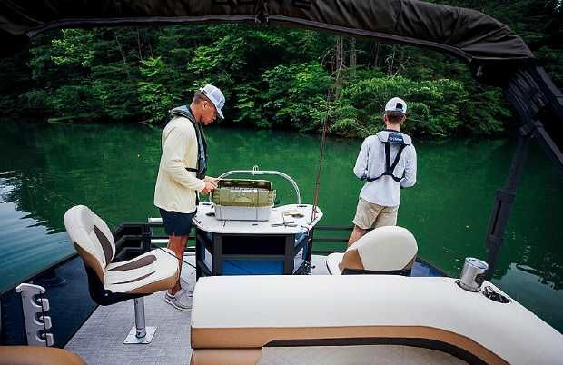 2022 Lowe Boats SF 234