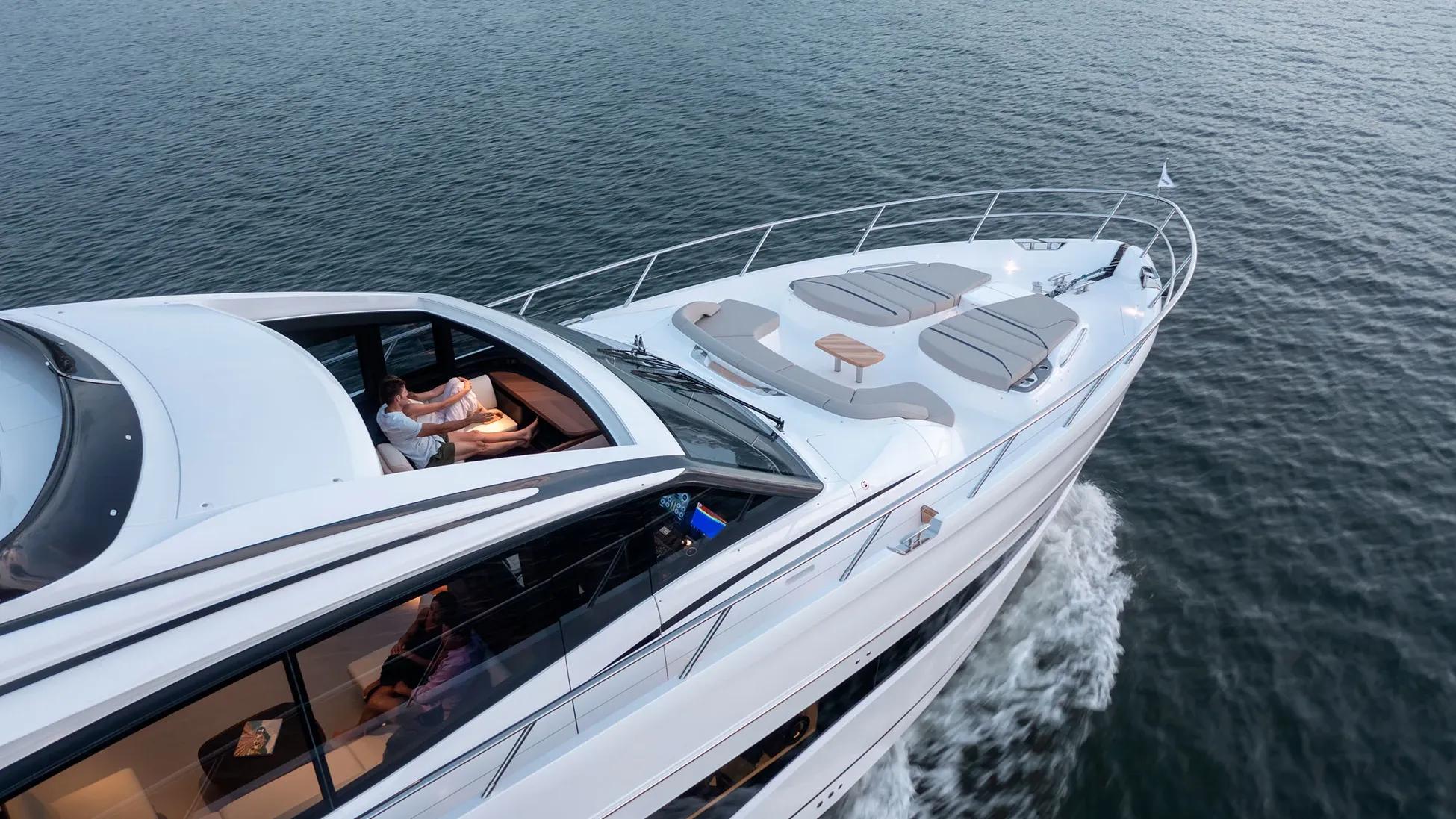 2015 Princess Yachts S72