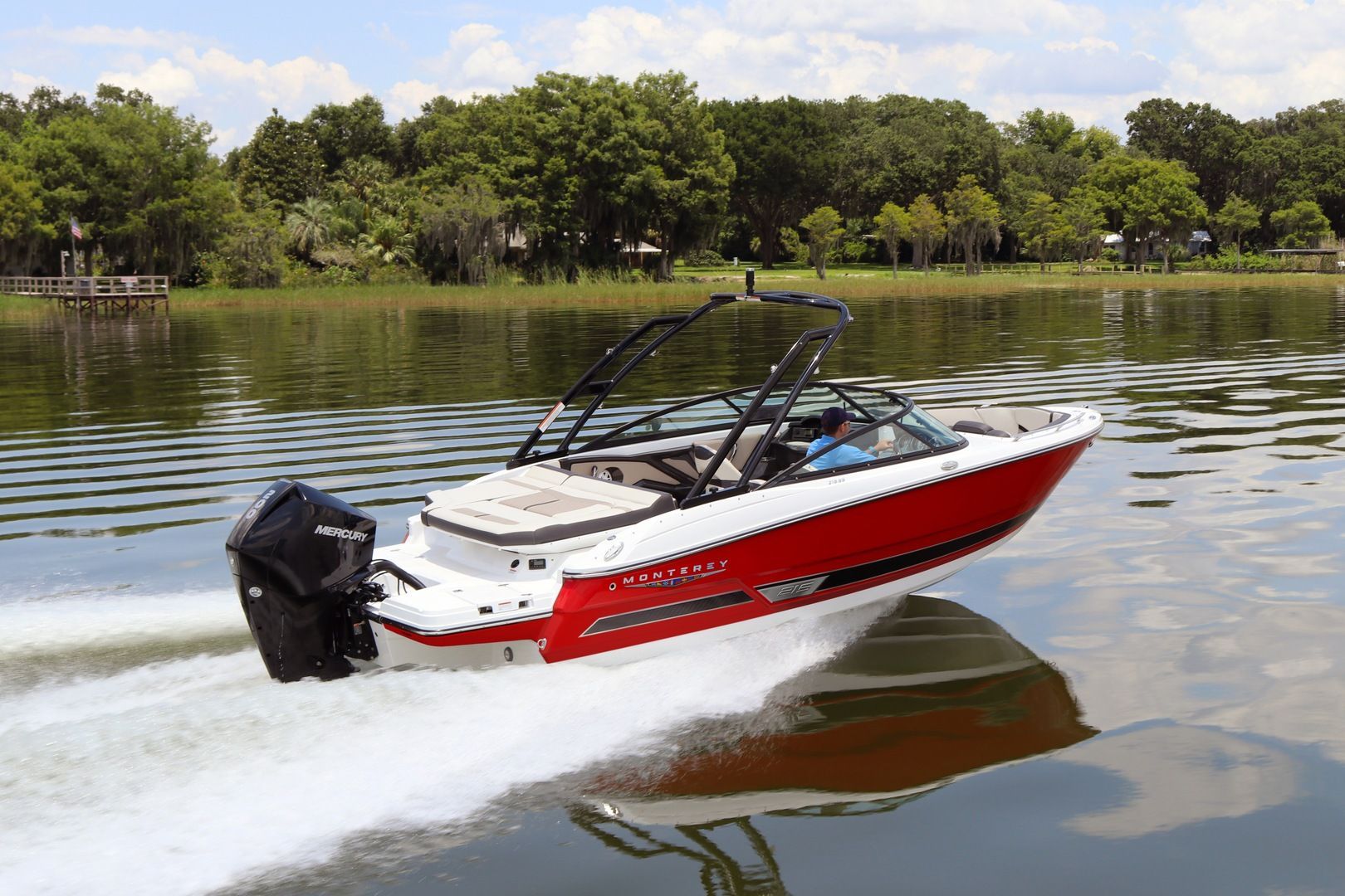 2020 Monterey 215 SS