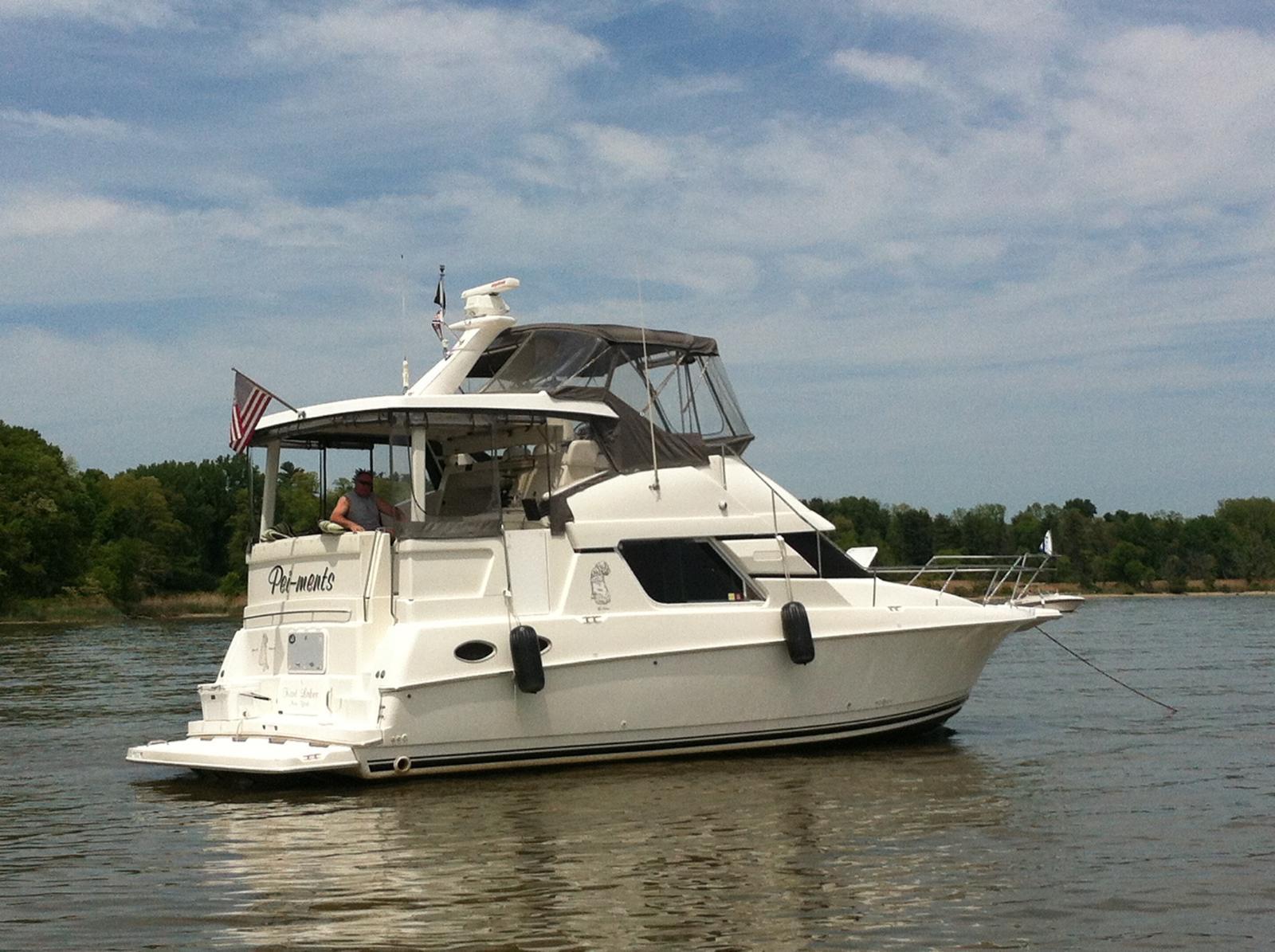 1996 Silverton Yachts Motor Yacht