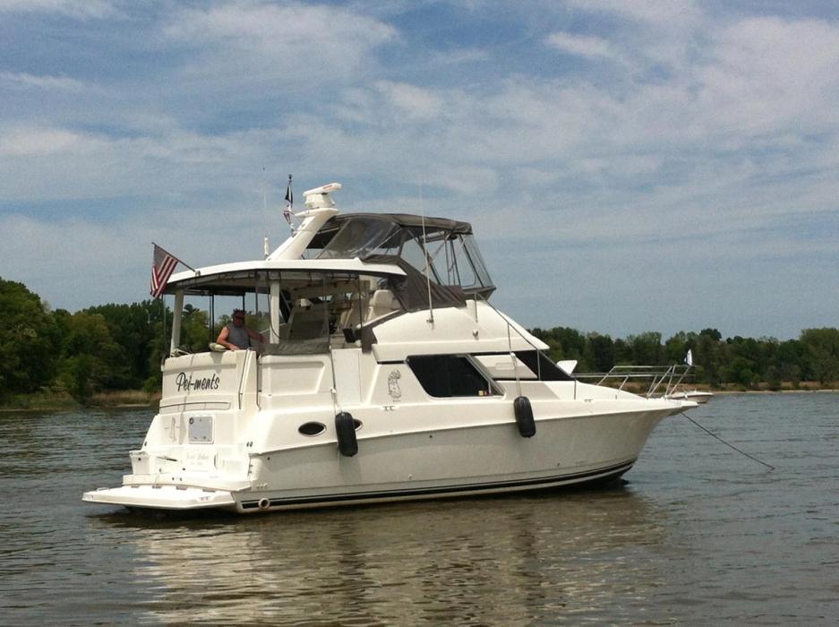 1996 Silverton Yachts Motor Yacht