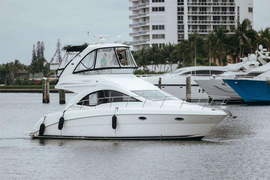 2010 Sea Ray Sedan Bridge 390