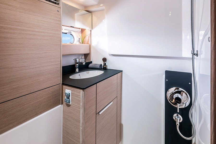 2015 Bavaria Yachts S33