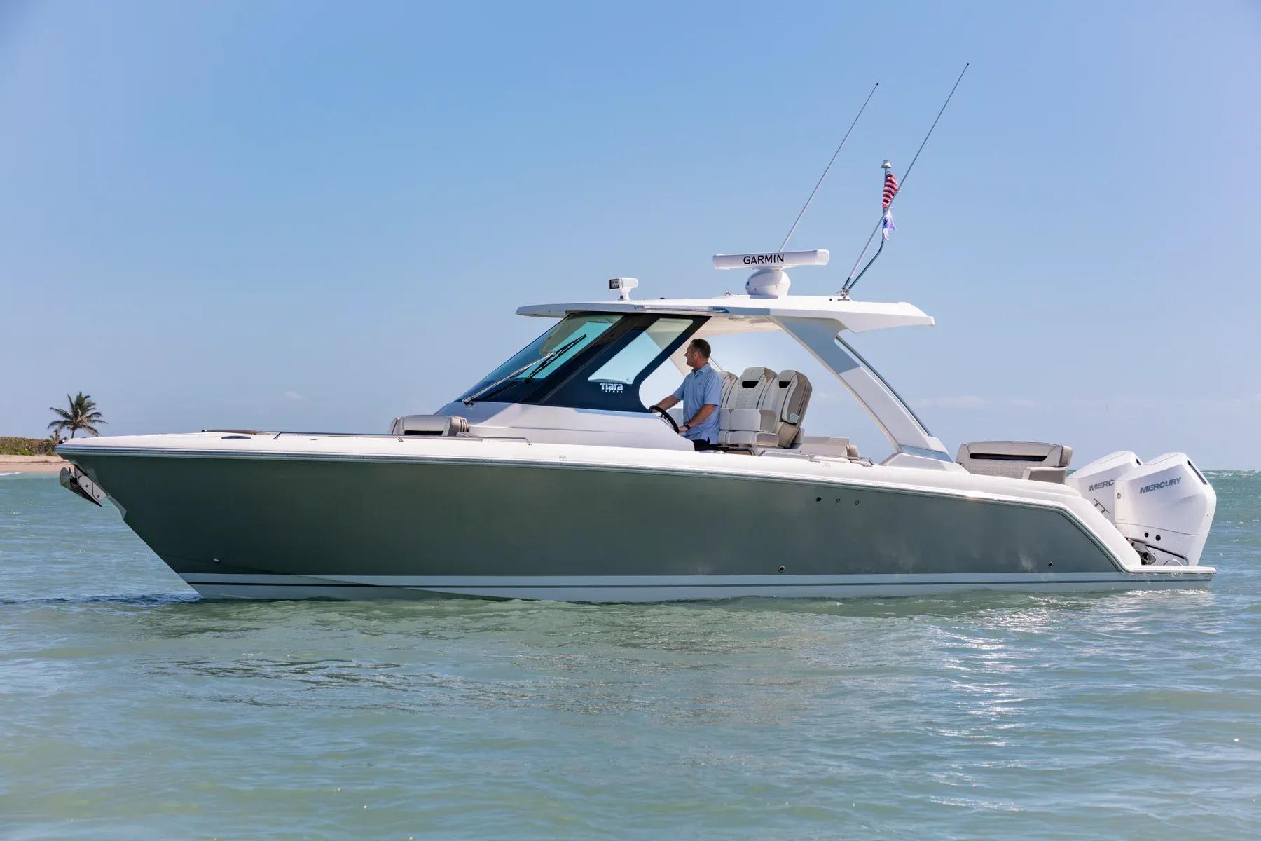 2023 Tiara Yachts 34 LS