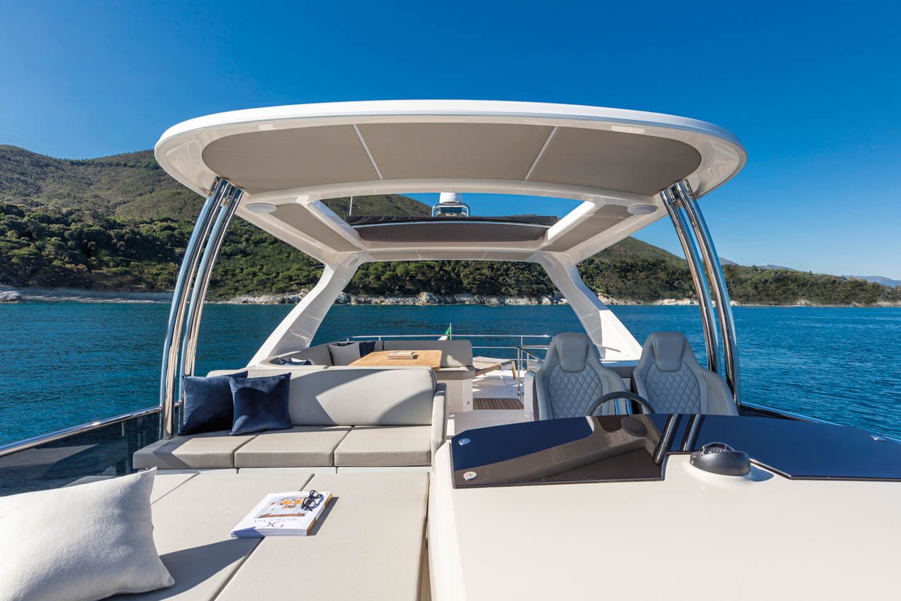 2019 Absolute Yachts 62 FLY
