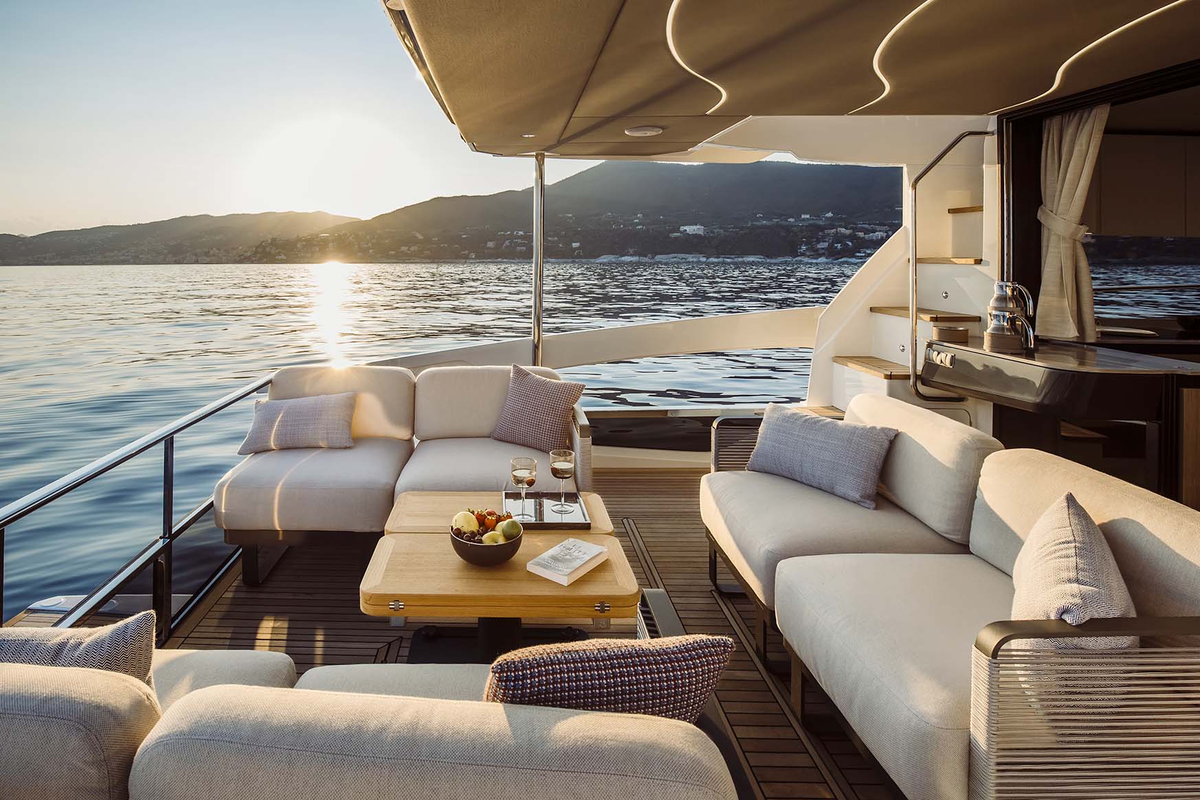 2023 Absolute Yachts 52 FLY