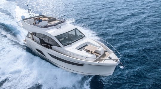 2016 Sealine F530