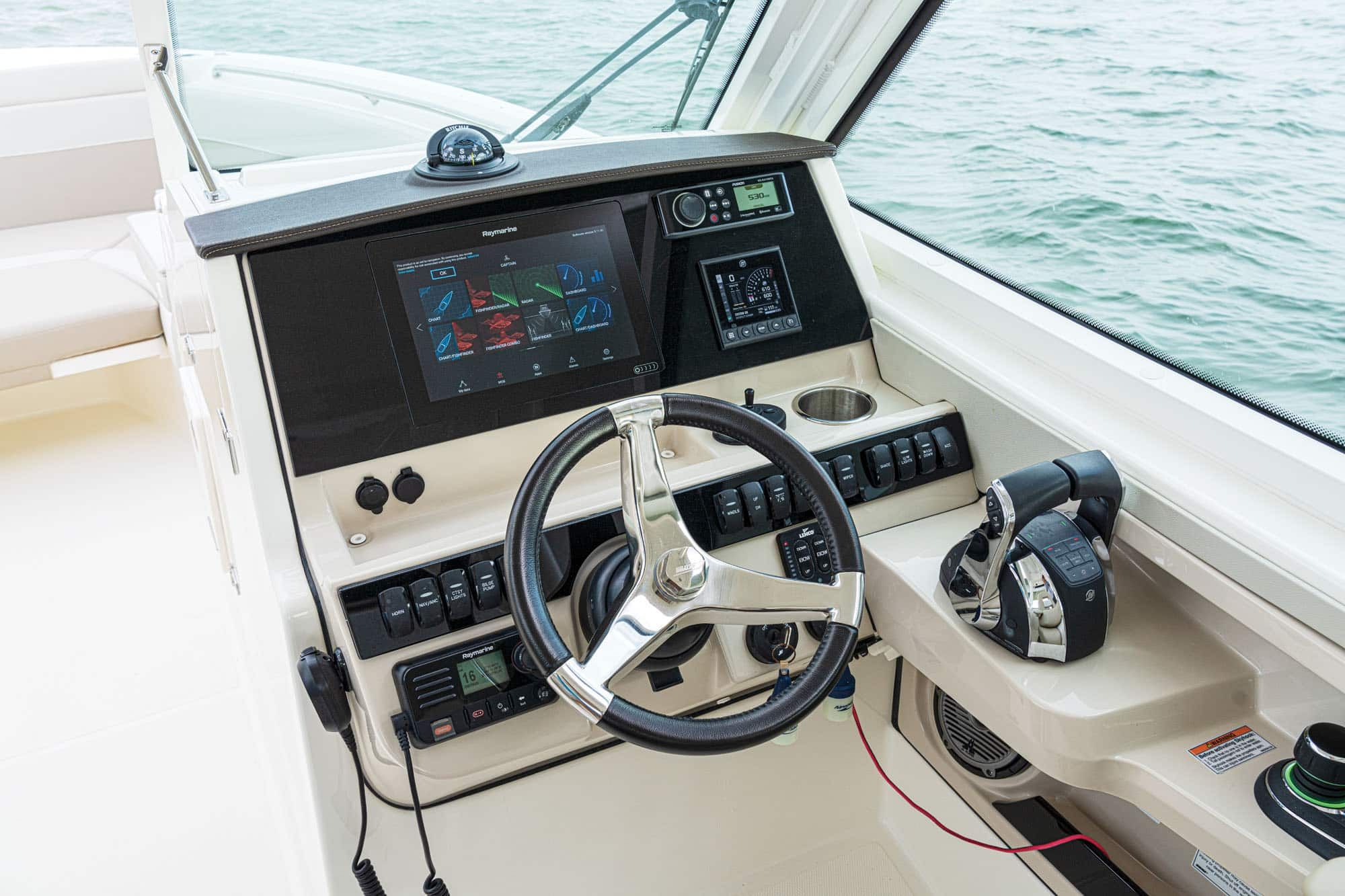 2022 Boston Whaler 280 Vantage