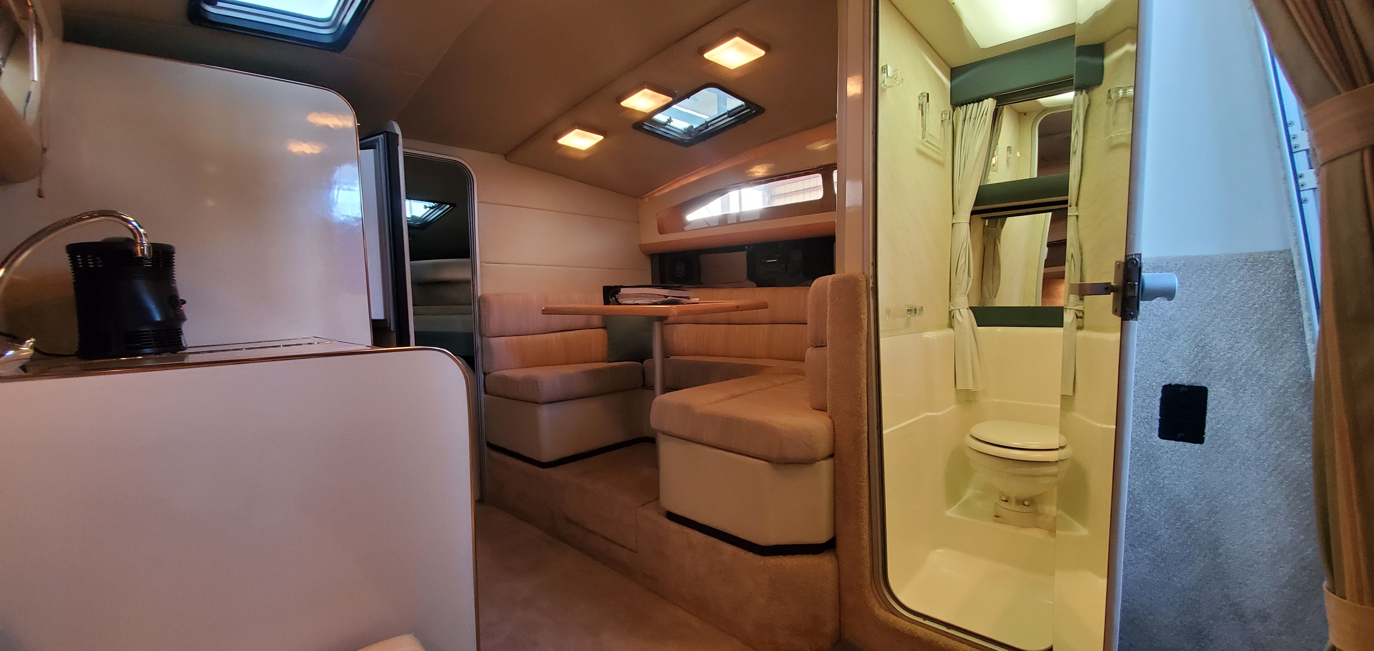 1989 Bayliner 3255 Avanti Sunbridge