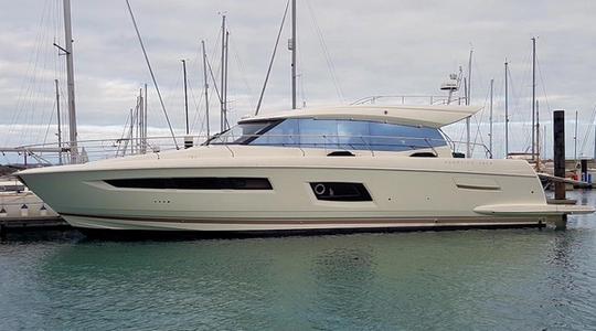 2018 Prestige Yachts 560 S