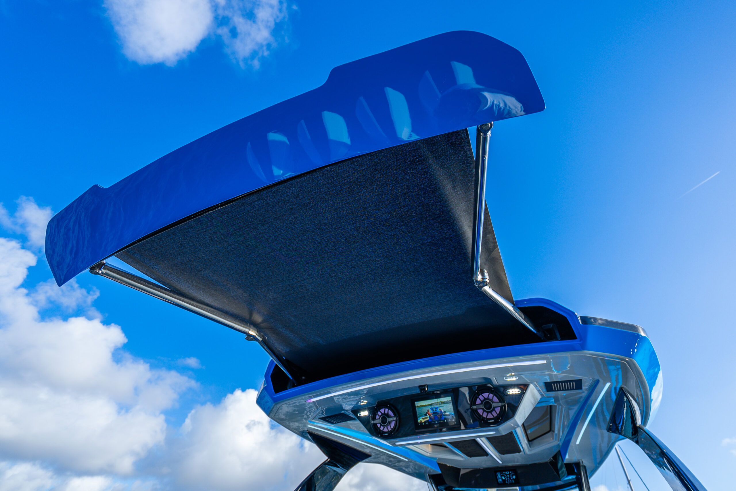 Concept 44 Open Deck centre console, photo 6