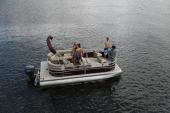 Starcraft LX 22 R pontoon seen from the stern