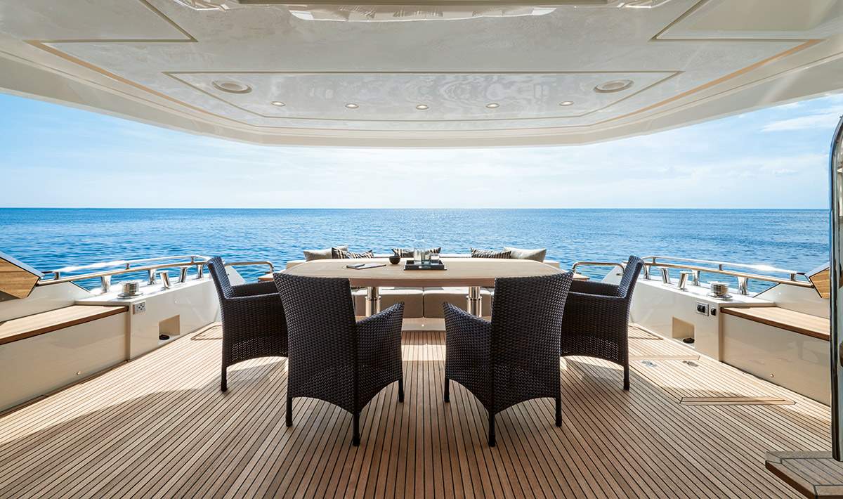 2016 Monte Carlo Yachts MCY 80