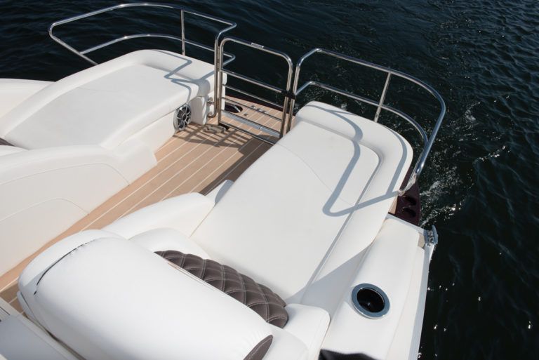 2016 Bennington 2575 QCW I/O