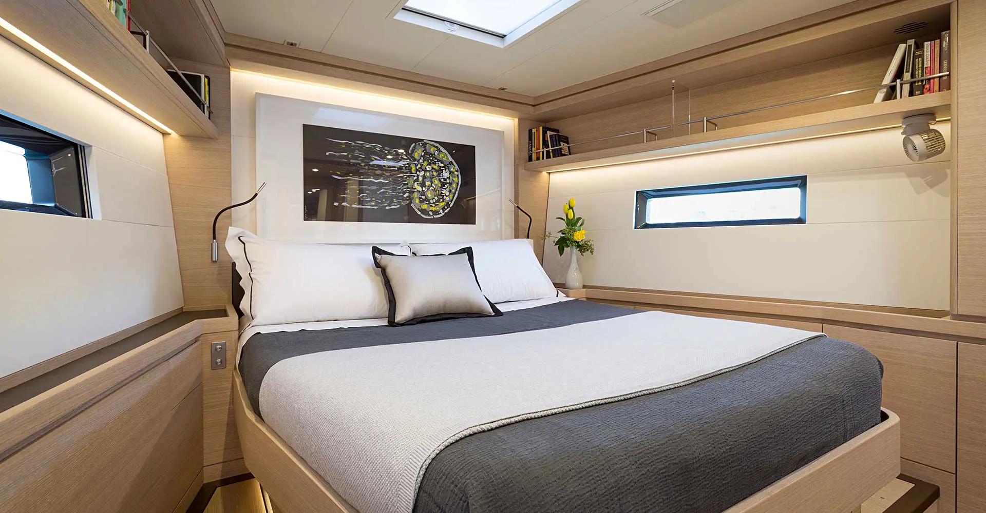 2016 Southern Wind SW82 Ammonite