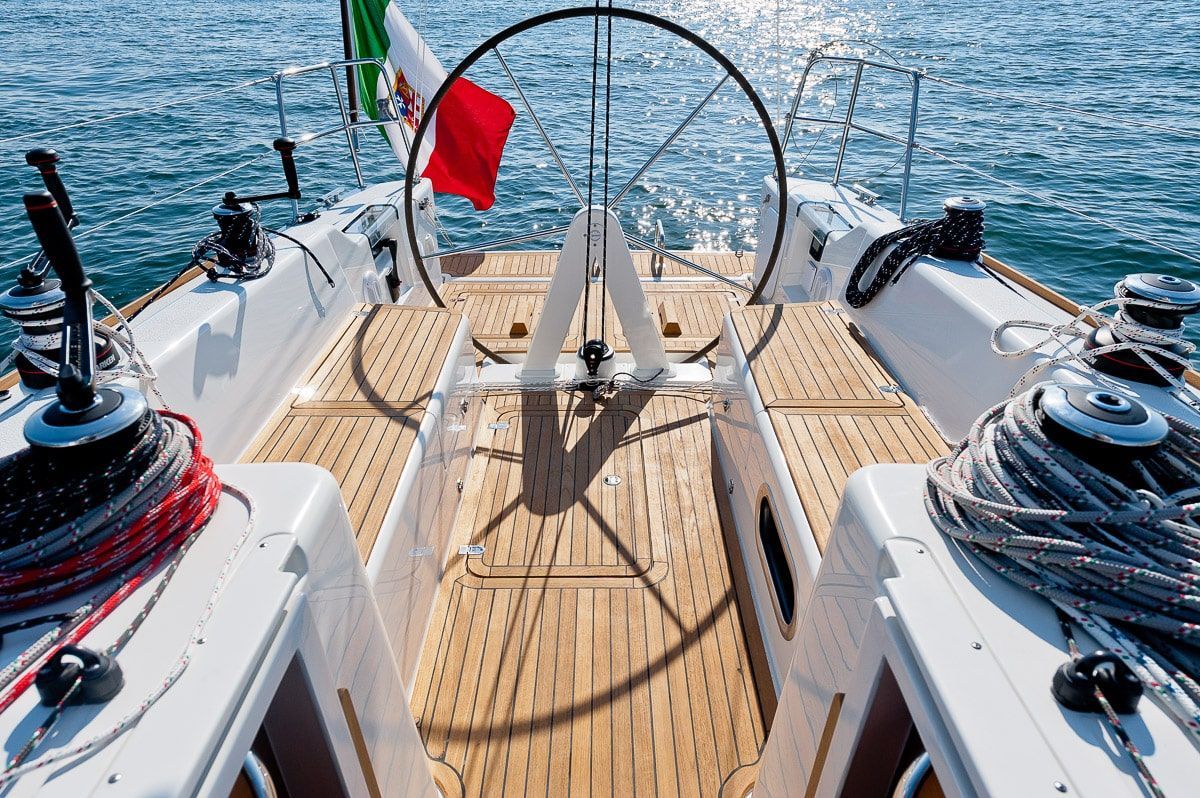 2011 Italia Yachts Italia 10.98