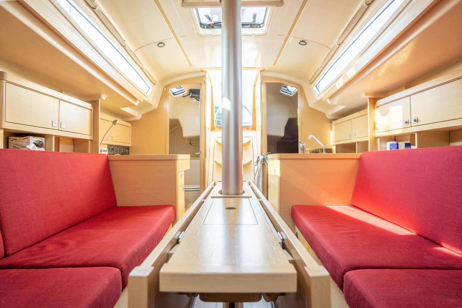 2009 Elan Yachts 310