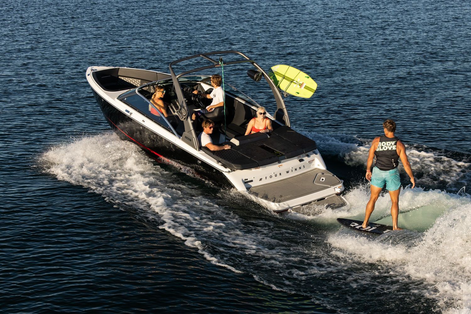 2023 Four Winns H4 Surf