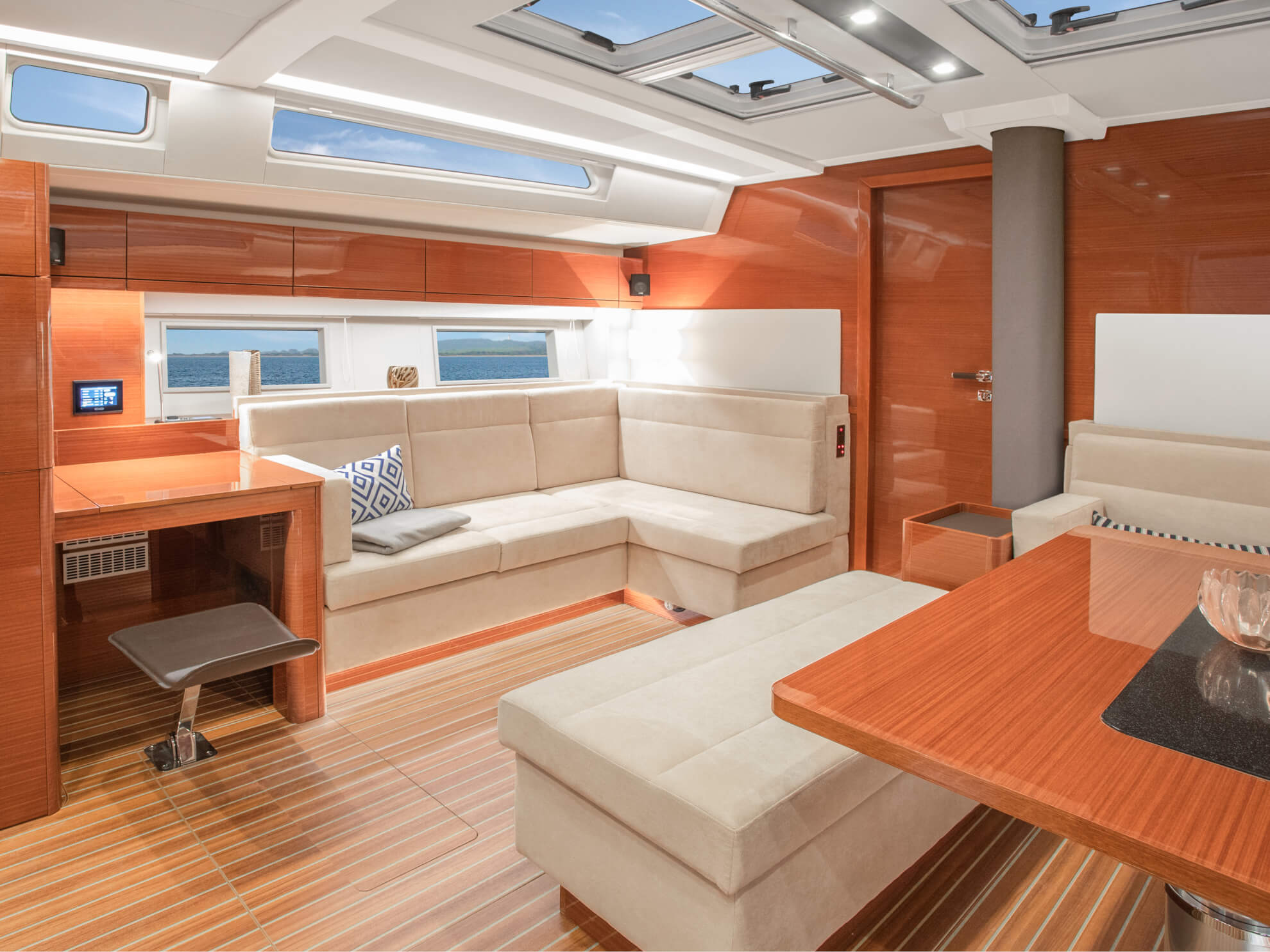 2022 Hanse Yachts 548