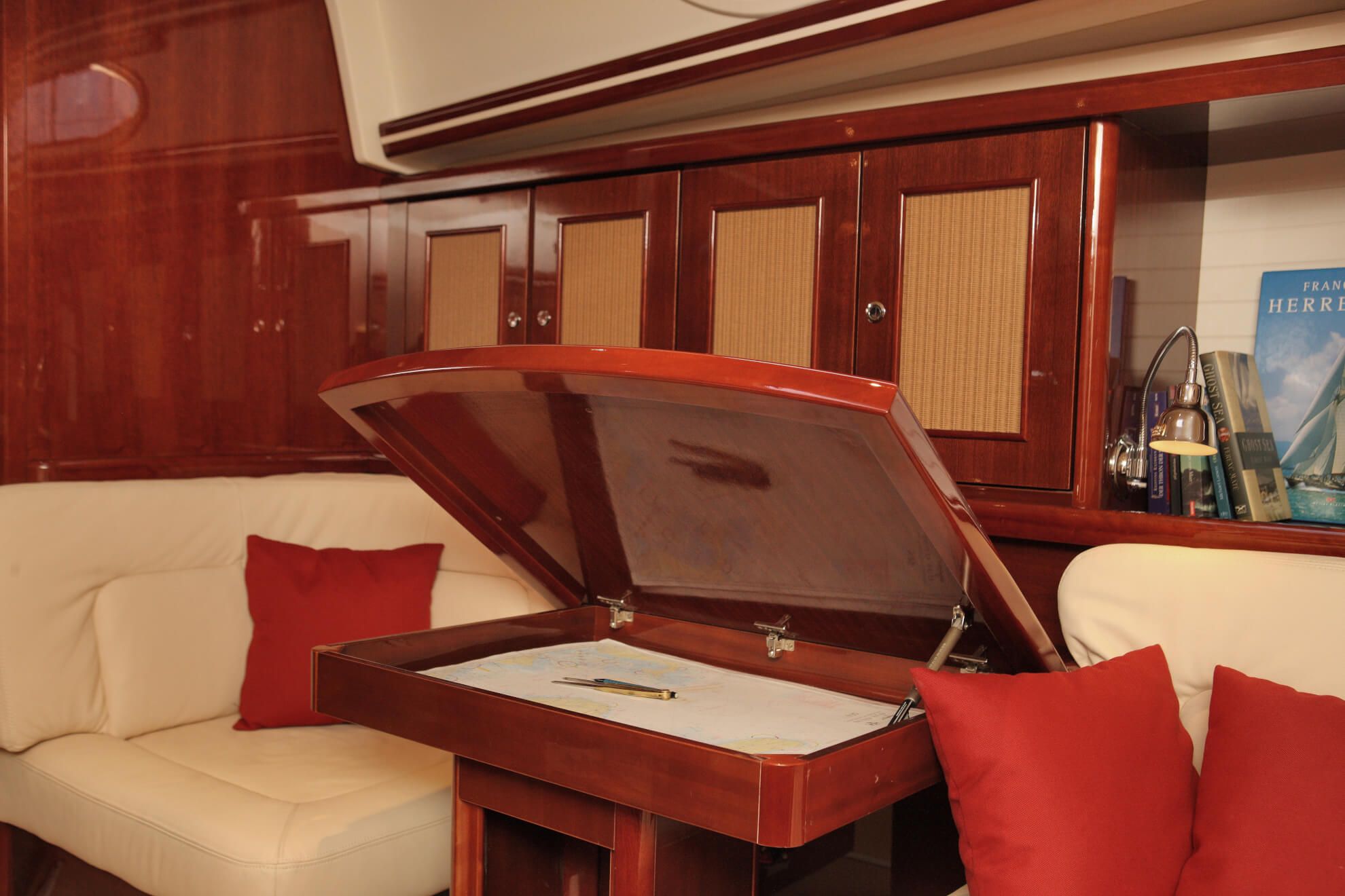 2021 Moody Yachts Aft Cockpit 41