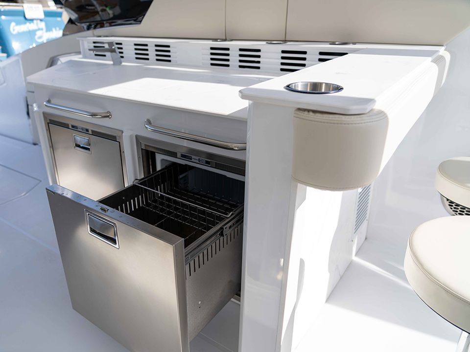 2022 Cruisers Yachts 50 GLS