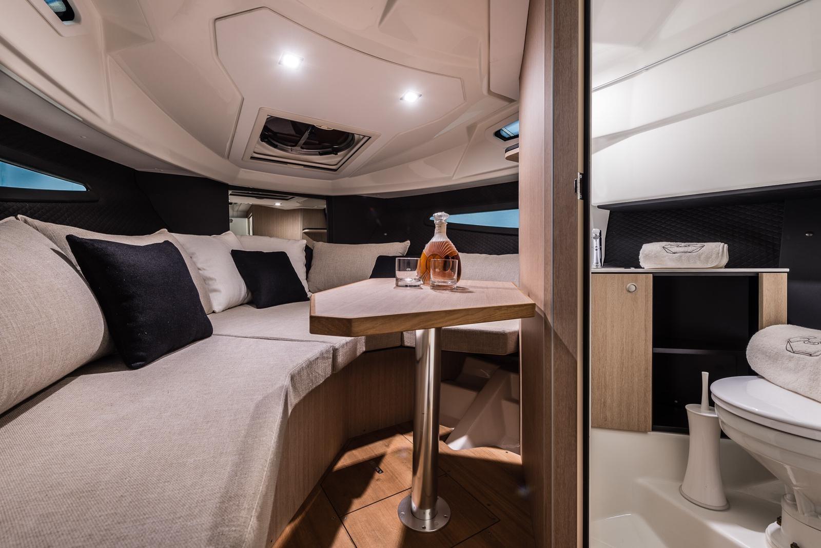 2020 Cranchi Yachts C30 Endurance