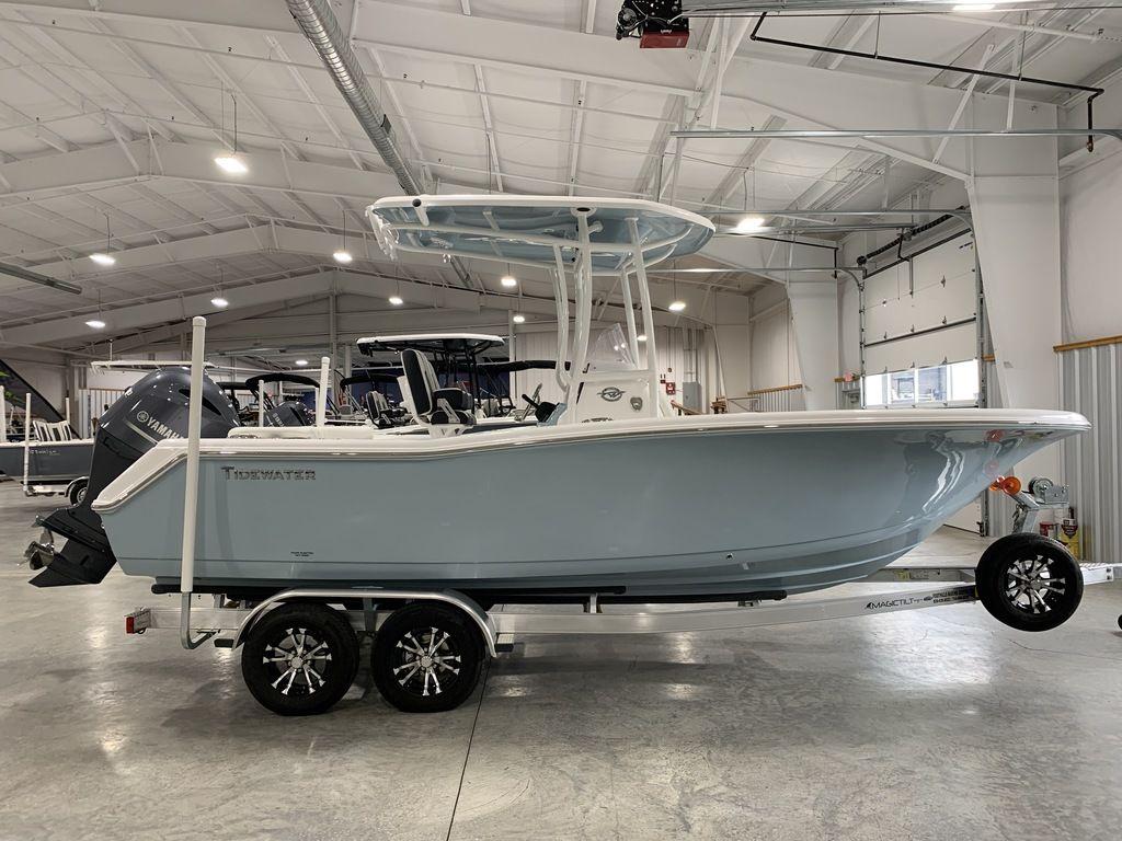 2022 Tidewater Boats 220 LXF