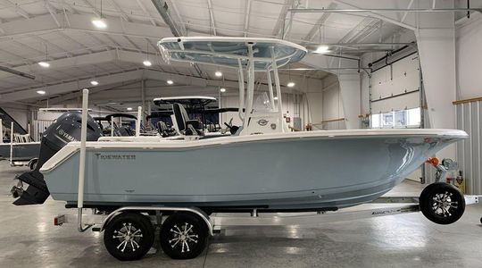 2022 Tidewater Boats 220 LXF
