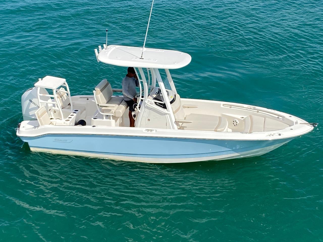 2022 Boston Whaler 220 Dauntless