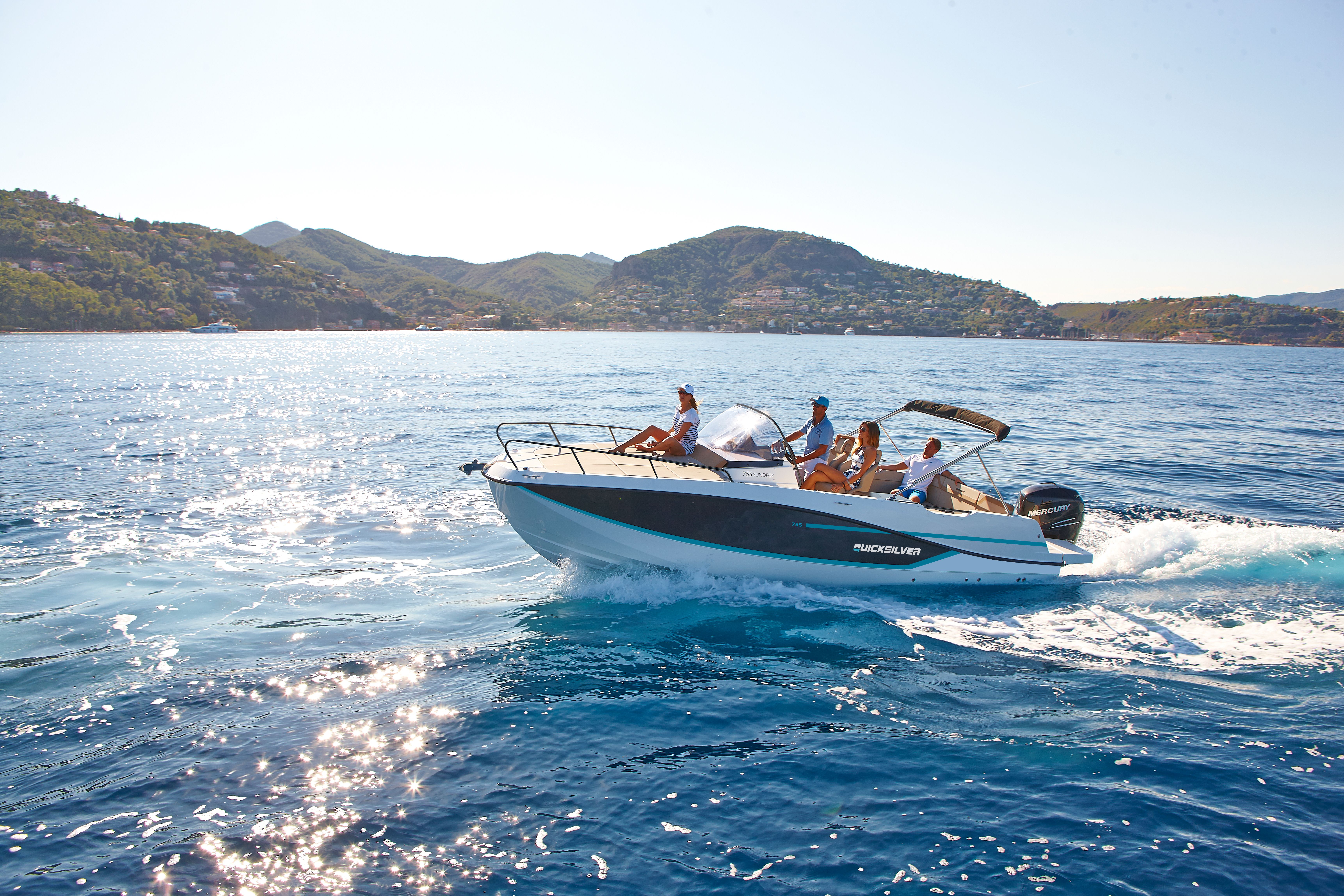 2016 Quicksilver Activ 755 Sundeck