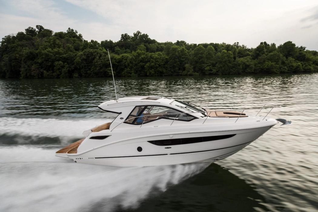 2021 Sea Ray Sundancer 350 Coupe
