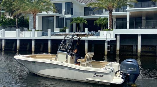 2017 Scout Boats 215 XSF