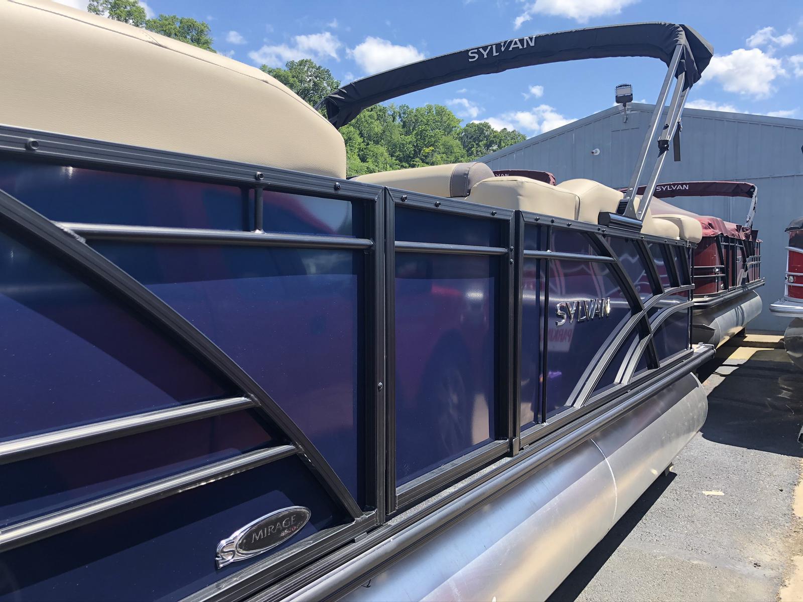 2022 Sylvan 8520 Cruise - In Stock