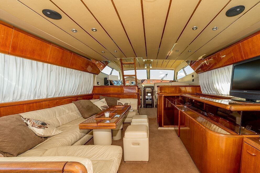 1996 Ferretti Yachts 175