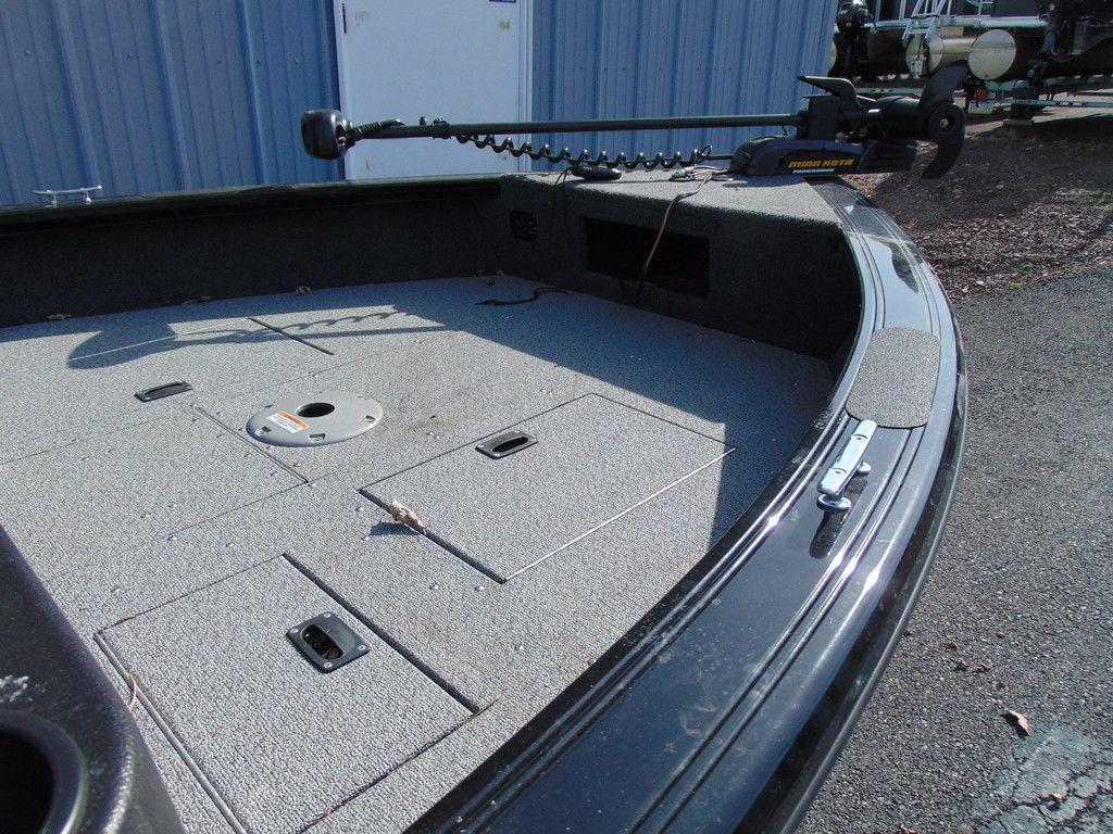 2021 Crestliner 1750 Fish Hawk Walk-through