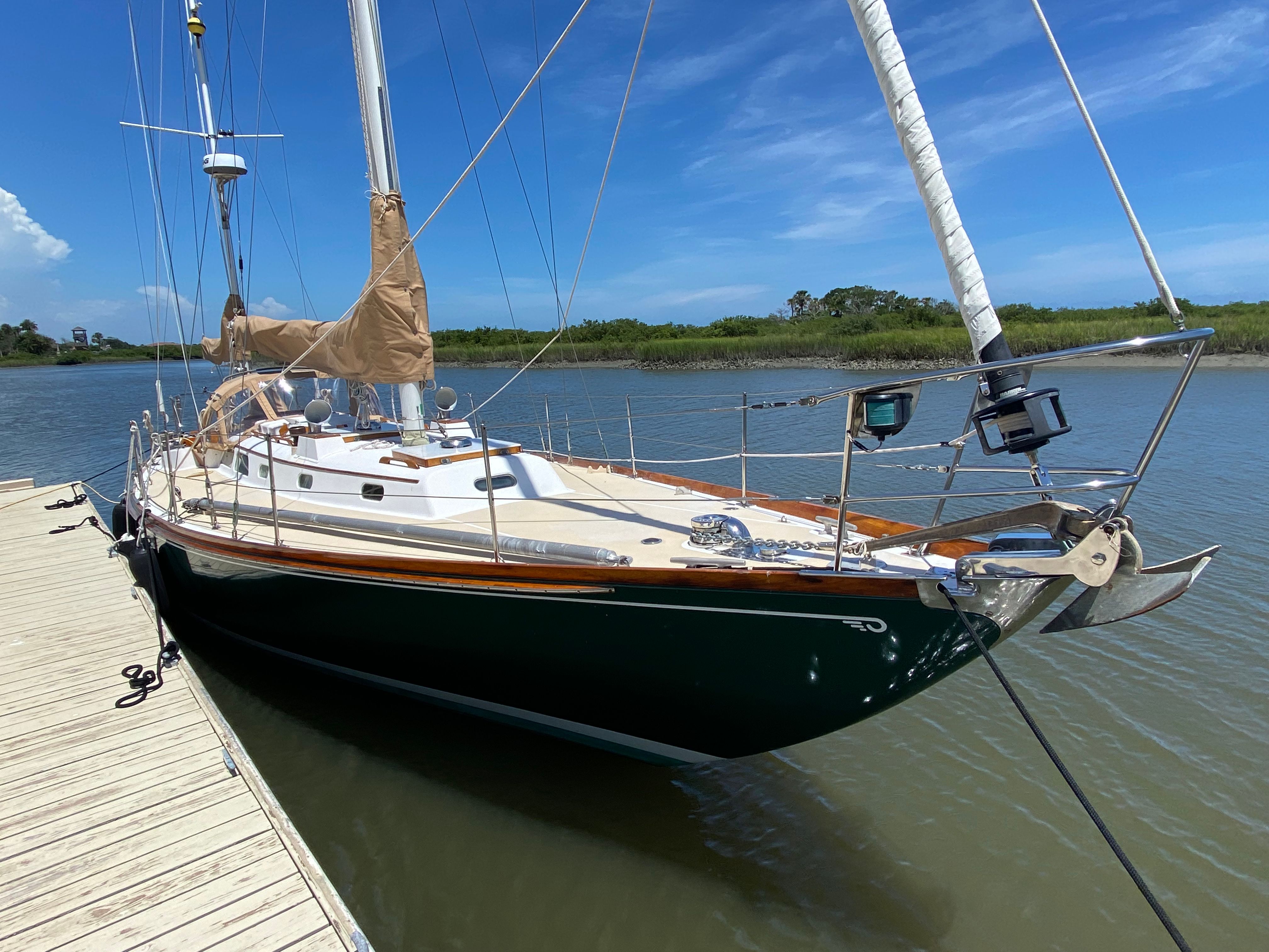 1969 Hinckley Yachts Bermuda 40