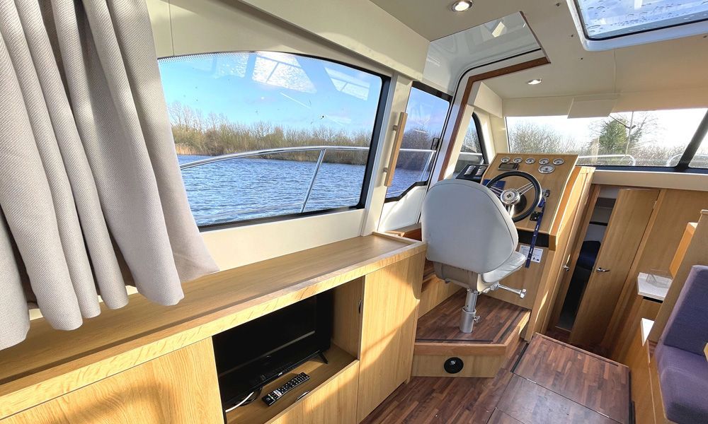 2020 Broom Boats Captain