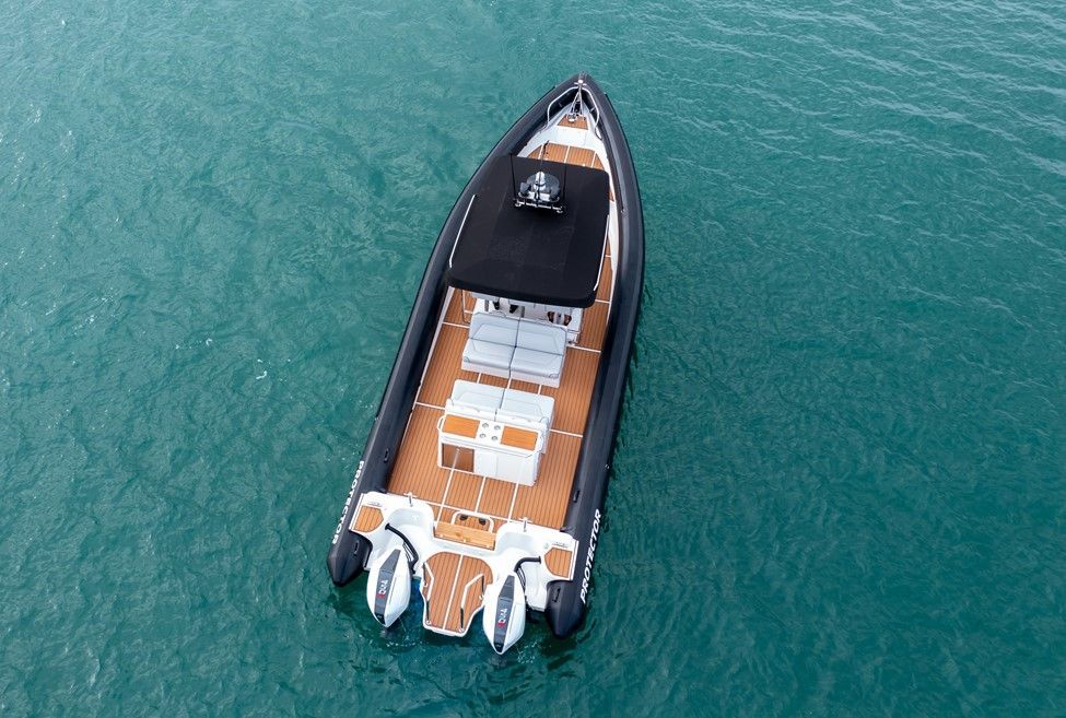 2021 Rayglass Boats Protector 410 Chase