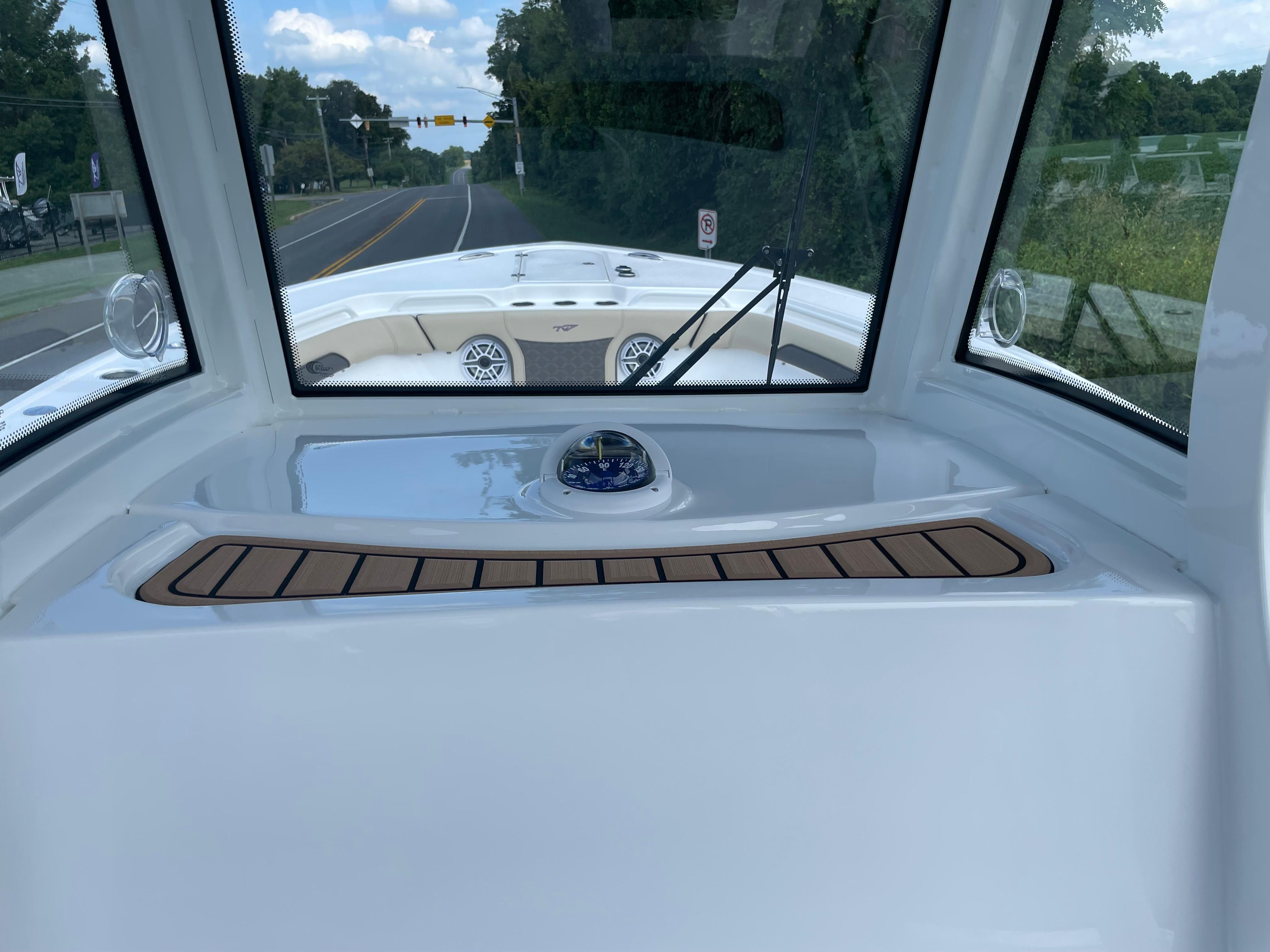 2022 Tidewater Boats 292 CC Adventure