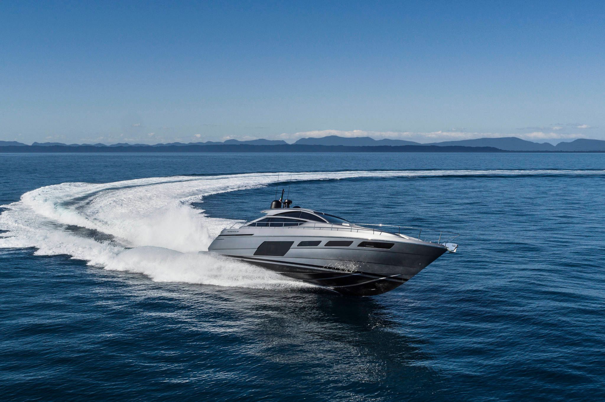 2021 Pershing Yachts 6X