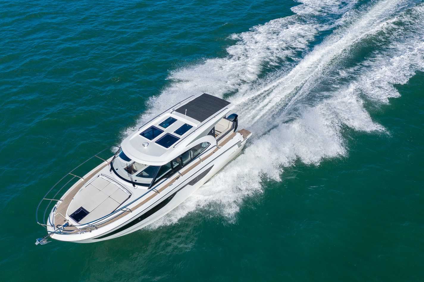 2020 Beneteau Antares 11