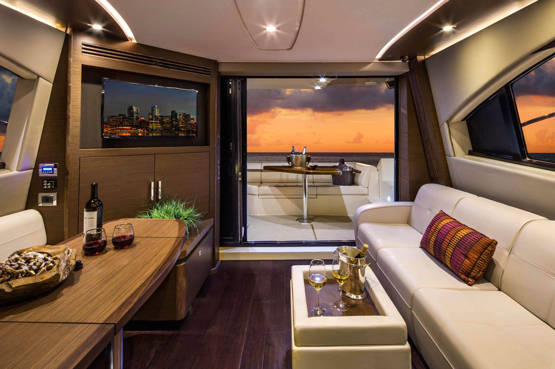 2015 Sea Ray Fly 510