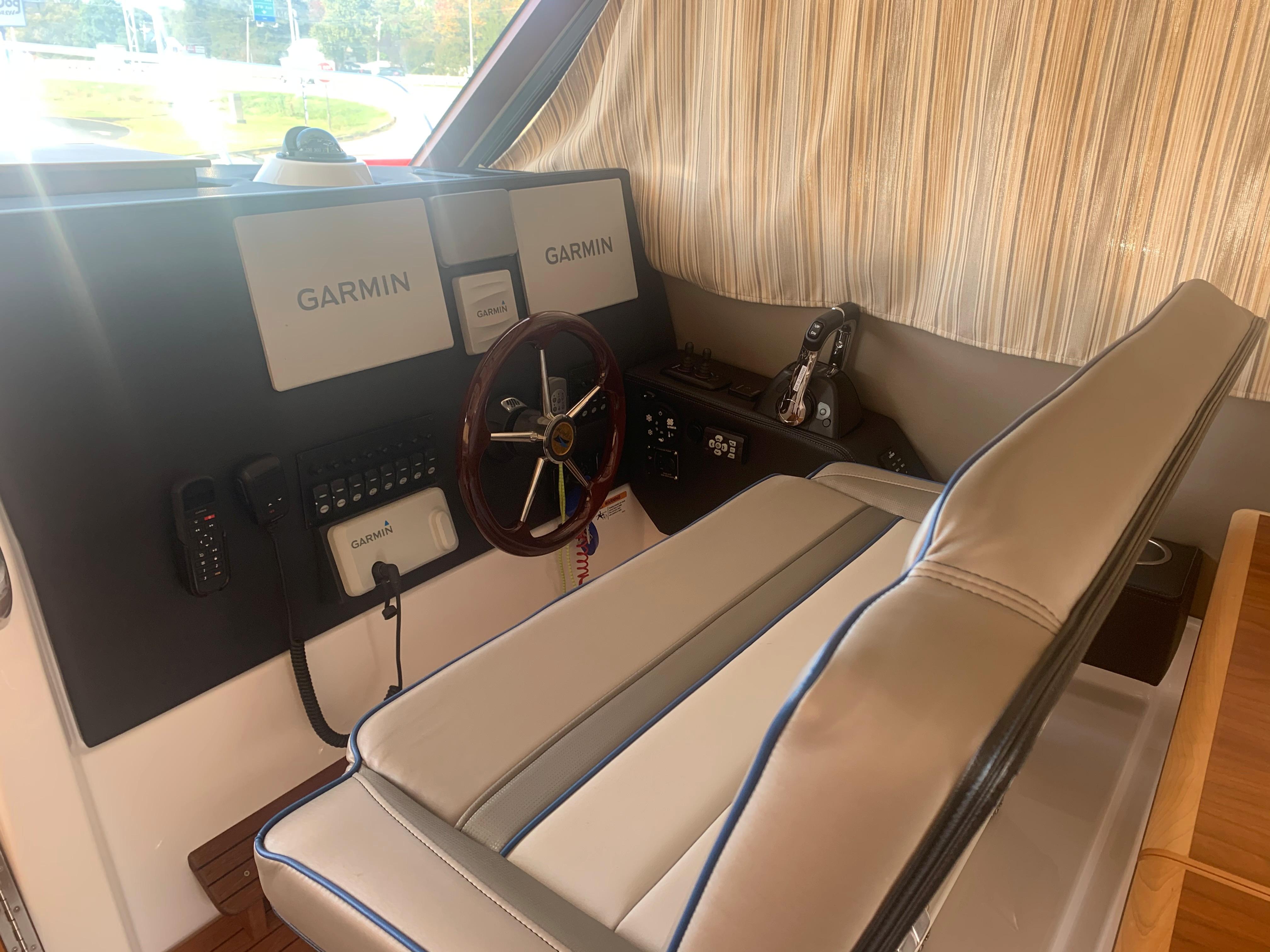 2022 Cutwater C-32 CB