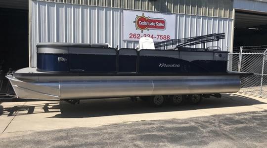2021 Manitou Pontroon Boats 23 Aurora LE RF VP