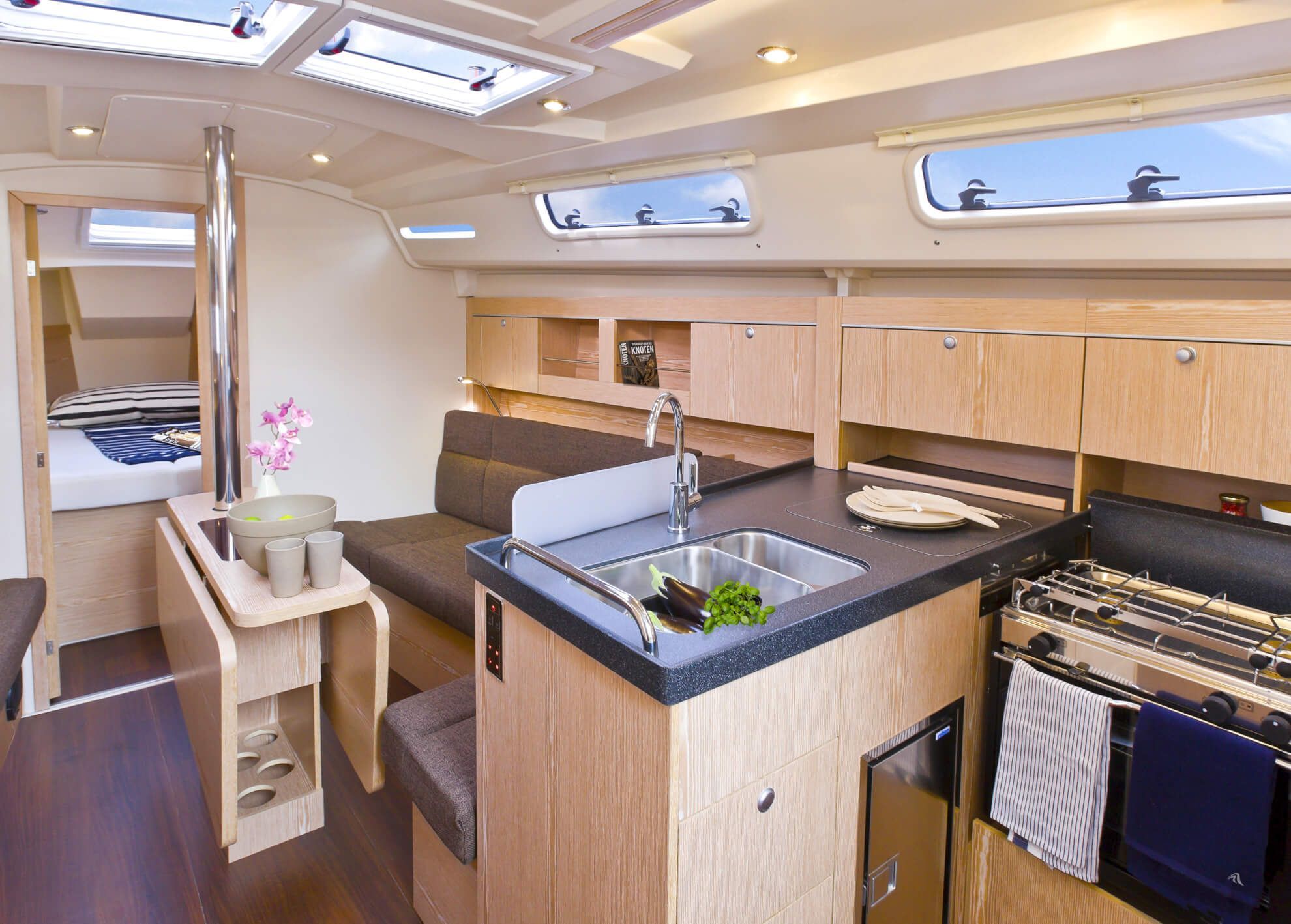 2012 Hanse Yachts 345
