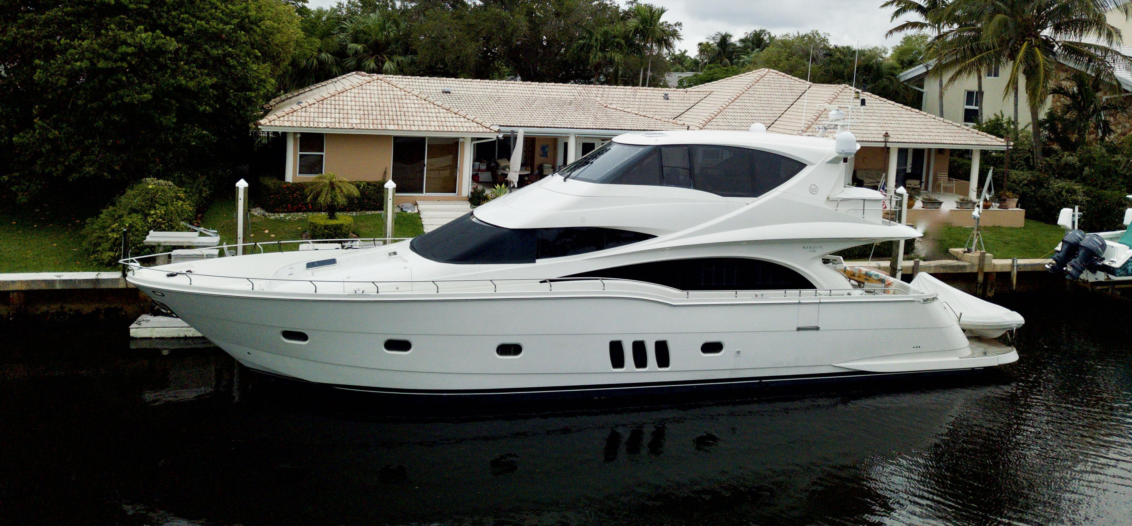 2009 Marquis Yachts Tri-Deck